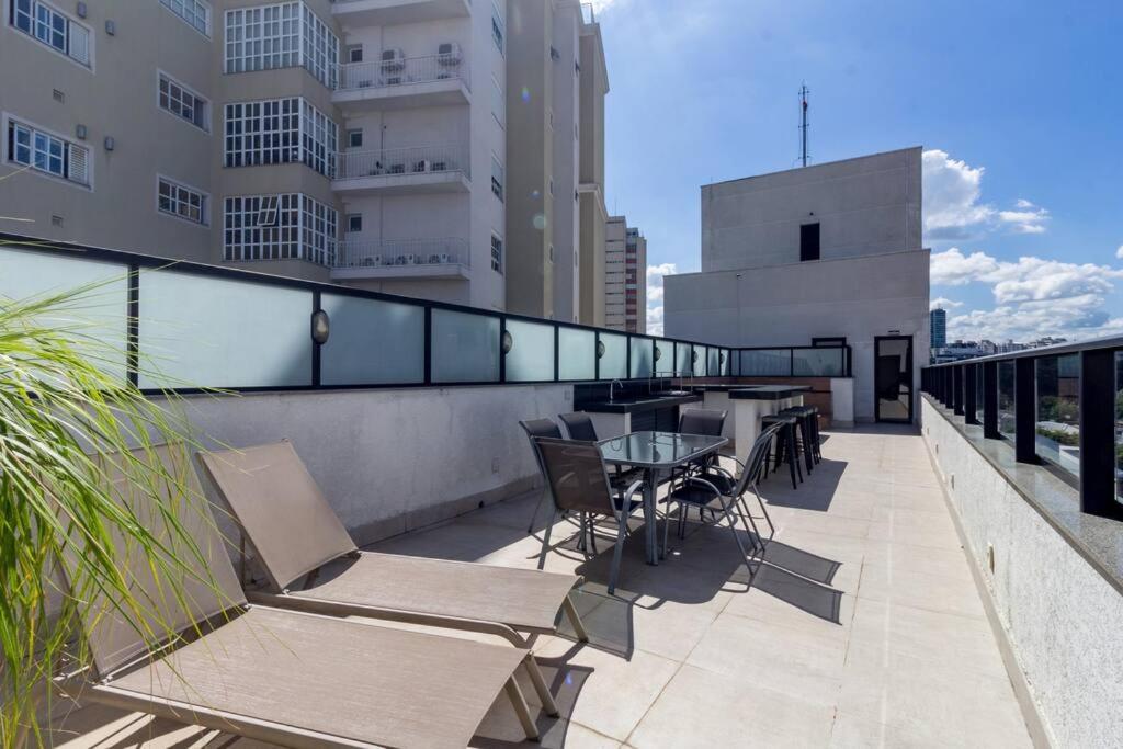 Studio Moderno Ap 32 Soho Life Curitiba Bagian luar foto