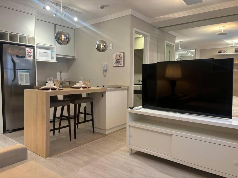 Studio Moderno Ap 32 Soho Life Curitiba Bagian luar foto