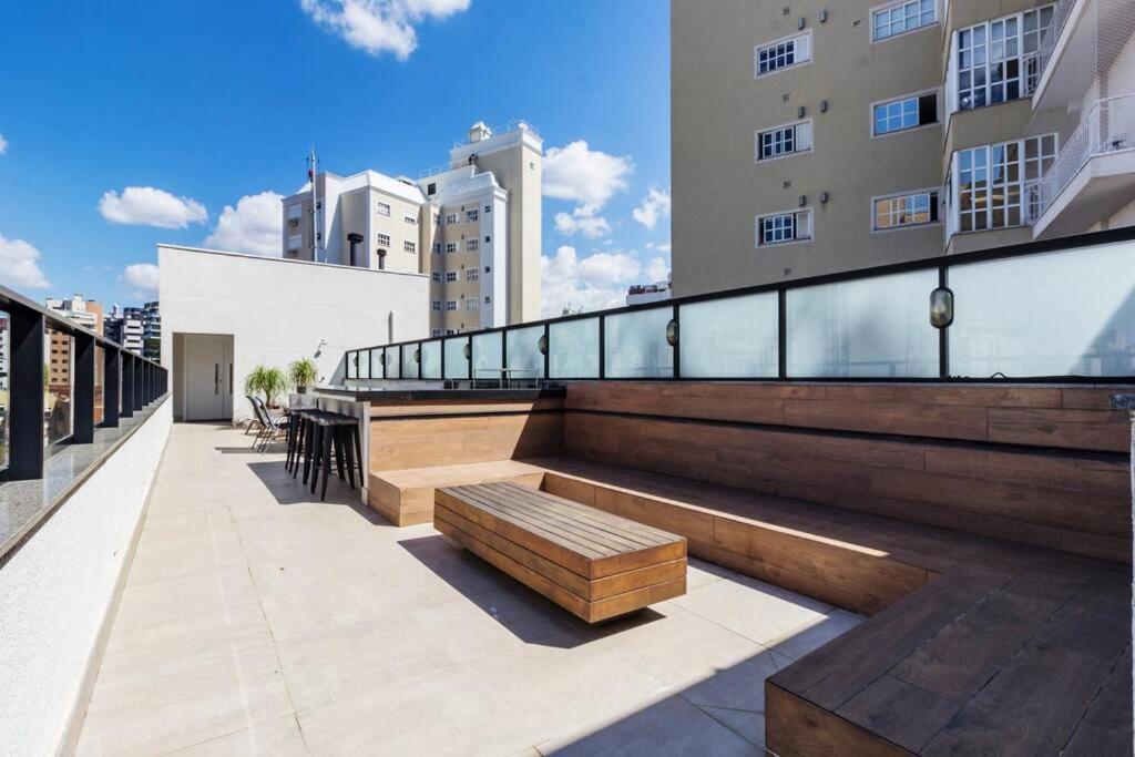 Studio Moderno Ap 32 Soho Life Curitiba Bagian luar foto